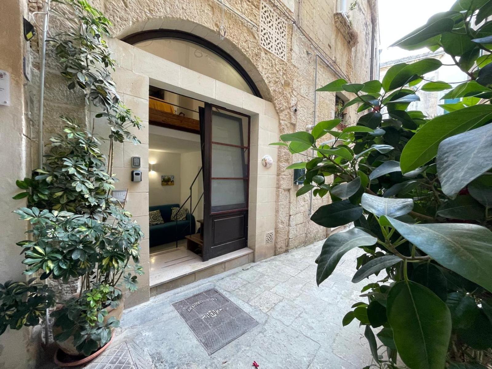 Goodstay Corte Regina Suite Lecce Exteriör bild